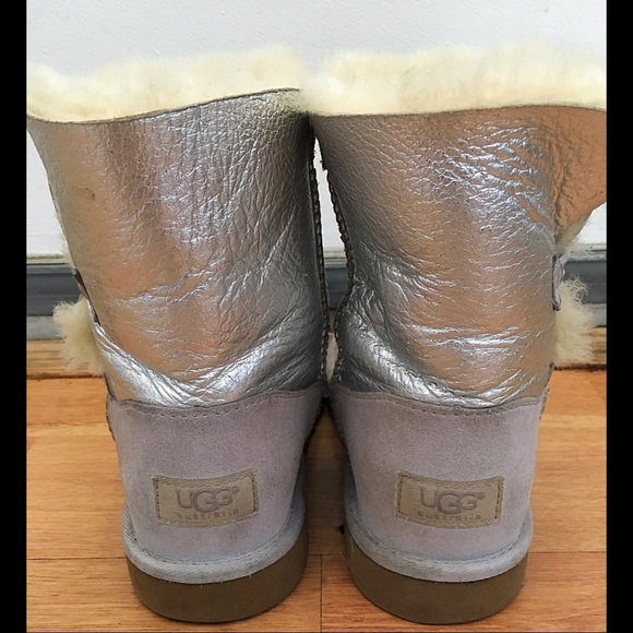 UGG BOOTS - Picture 5 of 8
